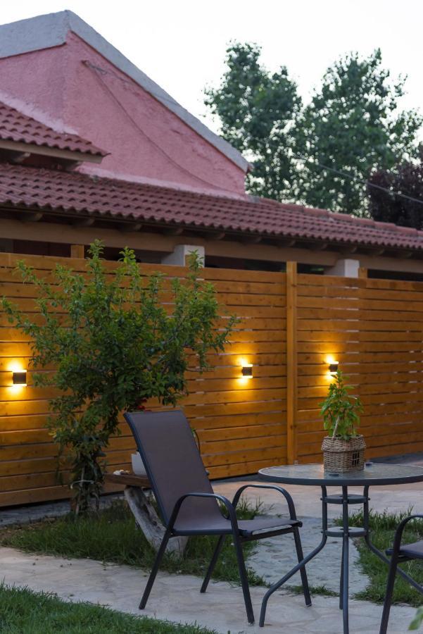Burnelia Vacation House Lefkímmi Exterior foto